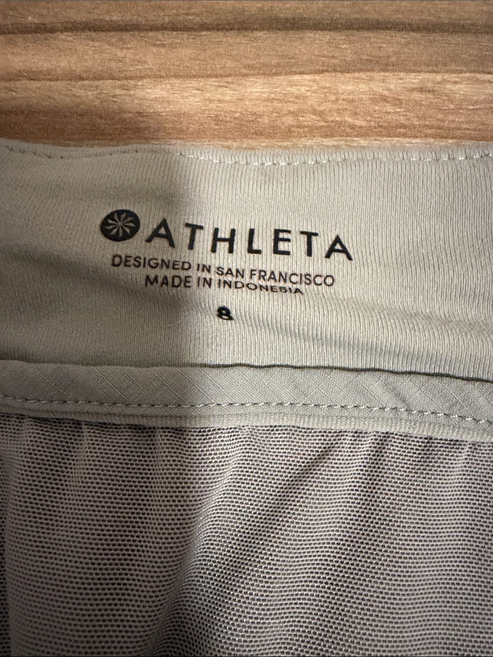 Athleta Women’s Gray Trekkie 2.0 Jogger Pants 8 Lightweight Drawstring Pockets - Picture 2 of 9
